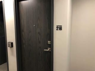 216 - 70 King St E