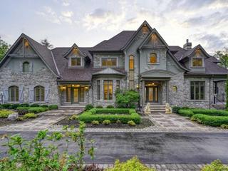 84 Ambleside Dr