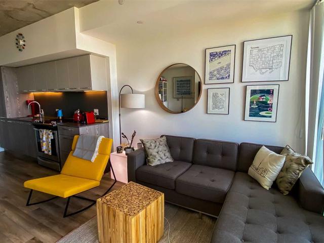 1106 - 25 Baseball Pl