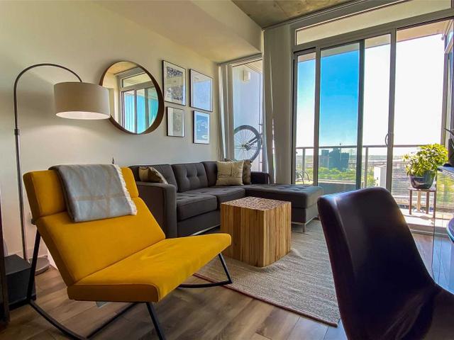 1106 - 25 Baseball Pl