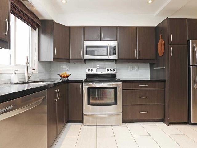 207 - 101 Hammersmith Ave