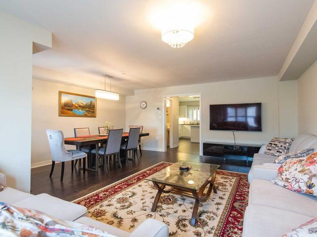 Mb Unit - 66 Pringdale Gardens Circ