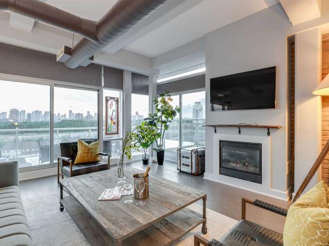 804 - 233 Carlaw Ave