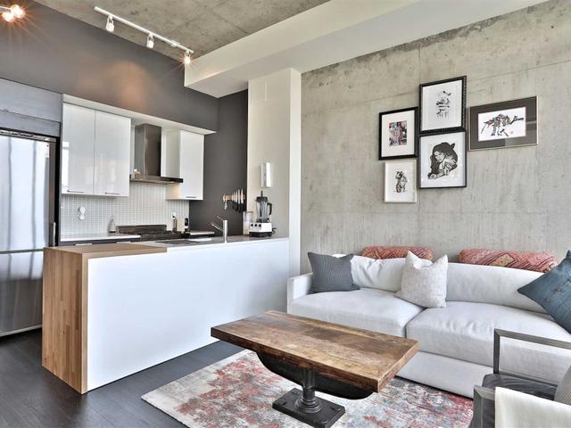 913 - 90 Broadview Ave