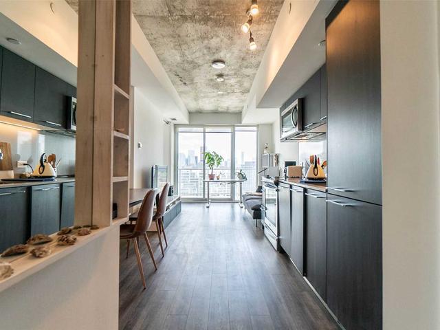 1508 - 15 Baseball Pl