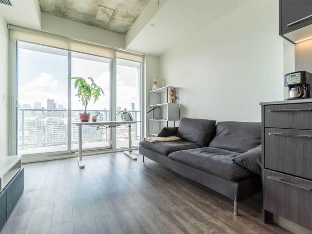 1508 - 15 Baseball Pl