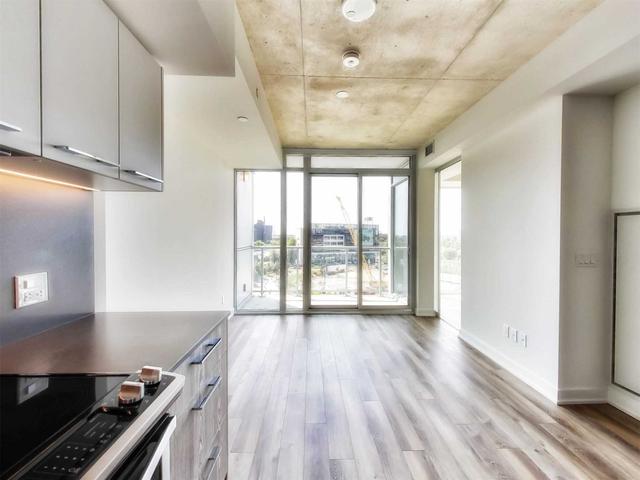 606 - 25 Baseball Pl