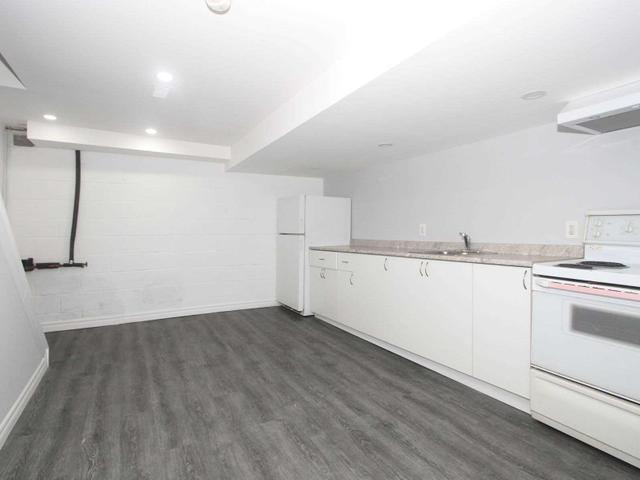 1229A Woodbine (Lower) Ave