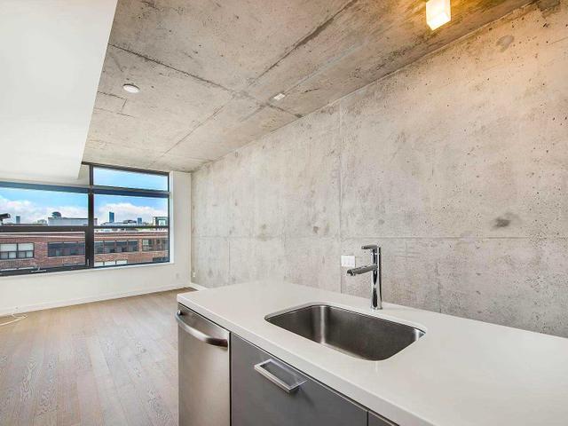 407 - 319 Carlaw Ave