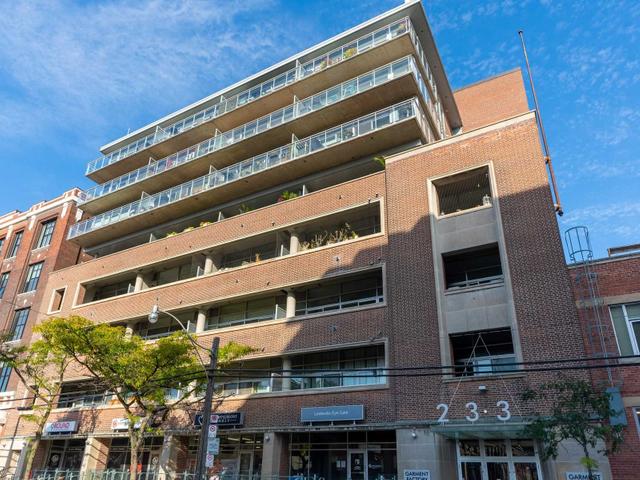#301 - 233 Carlaw Ave