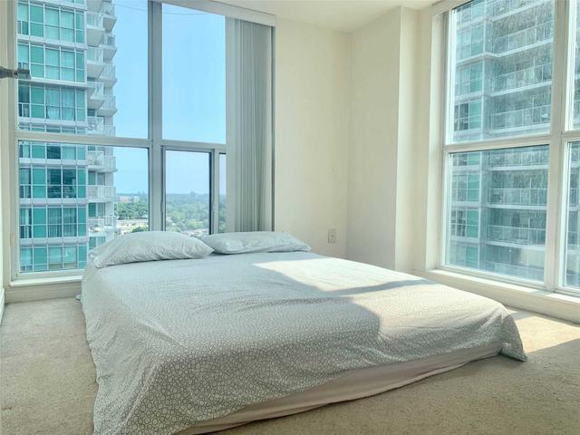 1907 - 70 Town Centre Crt