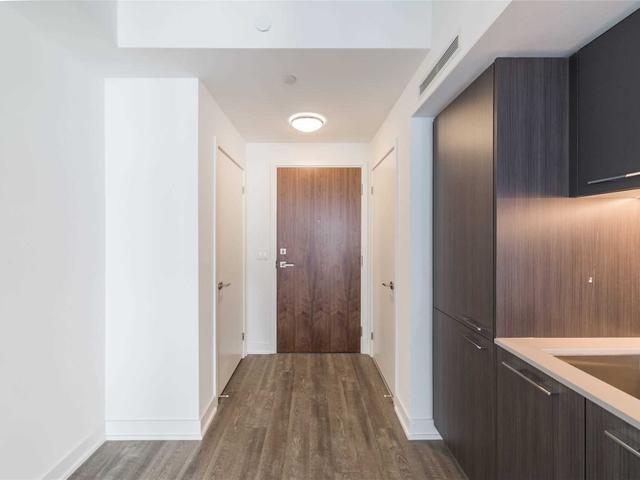 1111 - 15 Baseball Pl