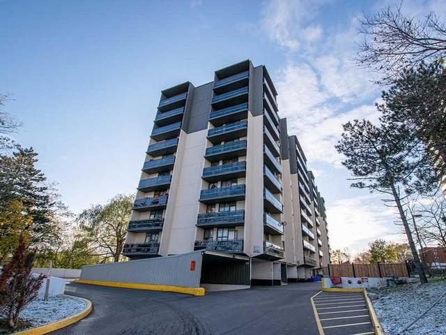 205 - 3967 Lawrence Ave E