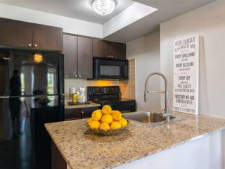 420 - 181 Village Green Sq