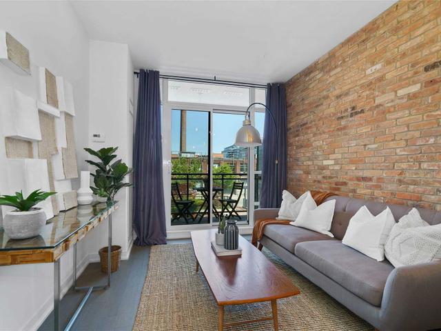 202 - 88 Colgate Ave