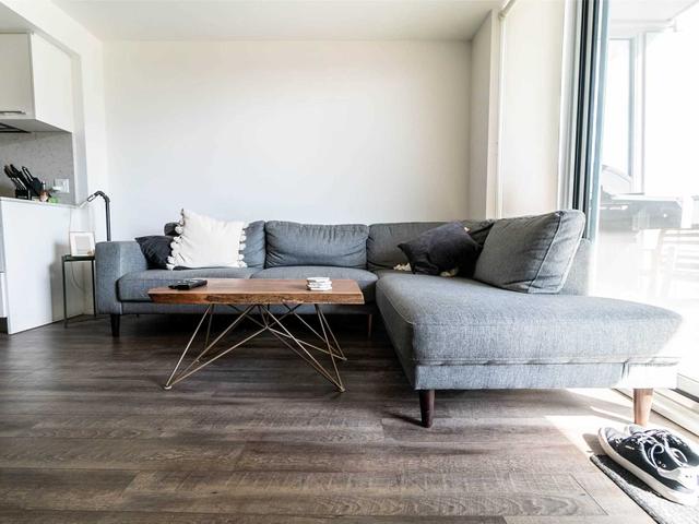 303 - 15 Baseball Pl