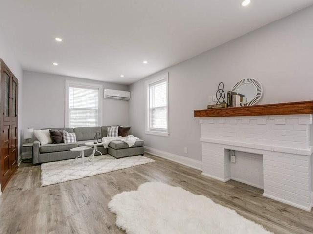 1 - 1492 Dundas St E