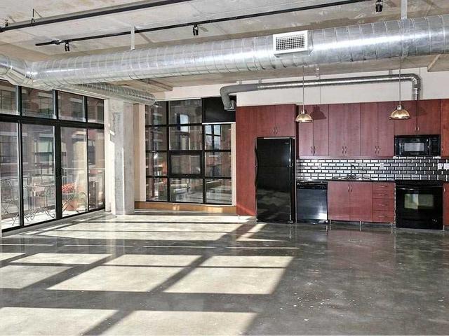 322 - 68 Broadview Ave