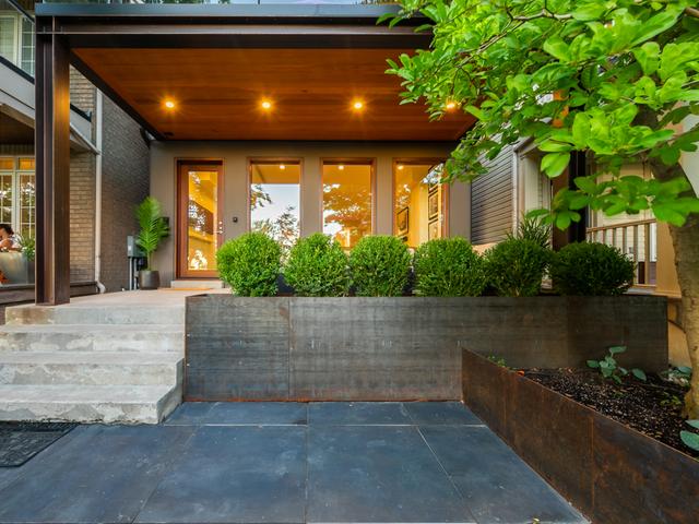 49 Northern Dancer Blvd