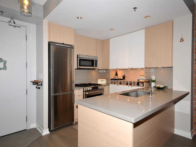 215 - 88 Colgate Ave