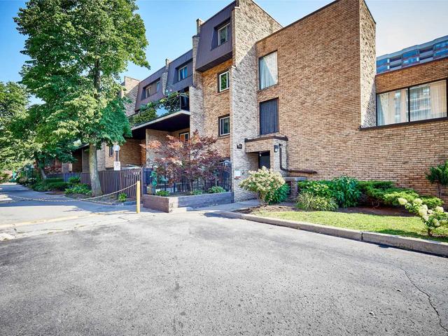 23 - 110 Ling Rd