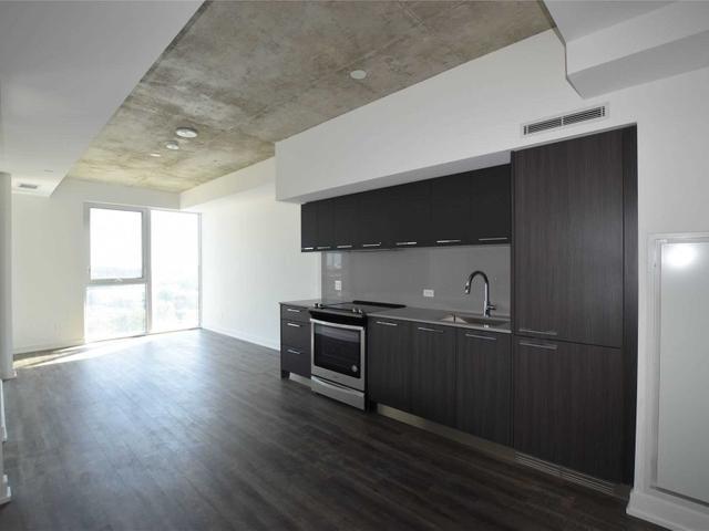 705 - 15 Baseball Pl