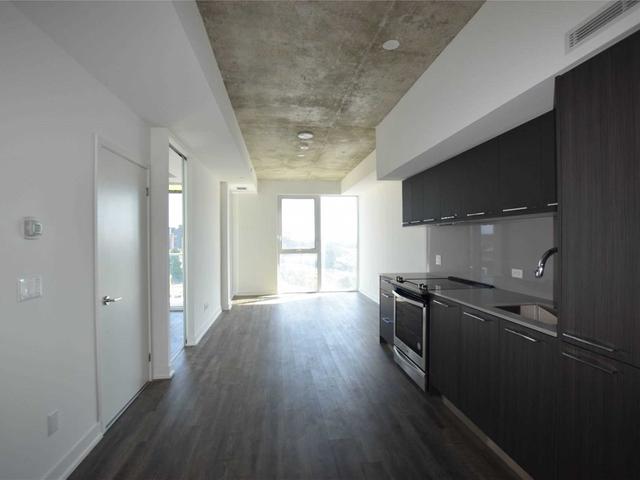 705 - 15 Baseball Pl