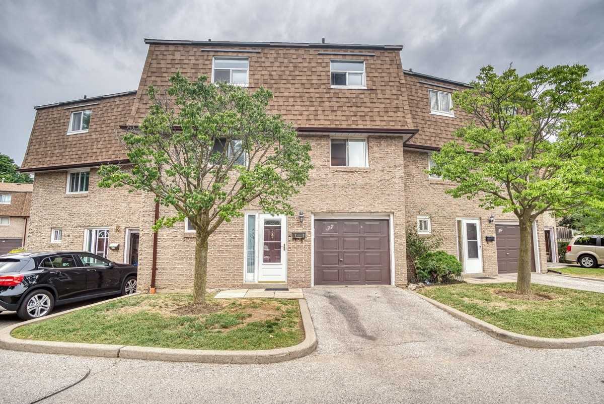37 671 Huntingwood Dr, Scarborough Terminated, E4887988 Condos.ca