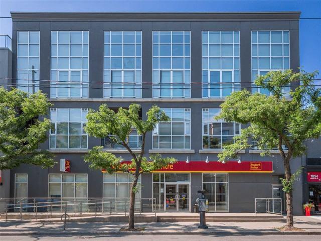 201 - 1852 Queen St E