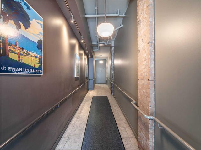 201 - 1852 Queen St E