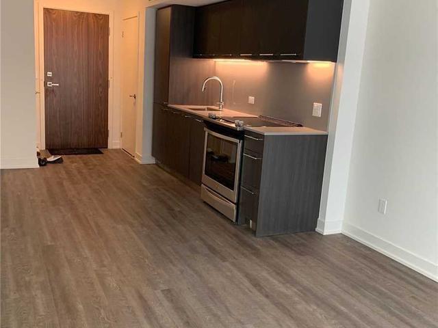 306 - 15 Baseball Pl