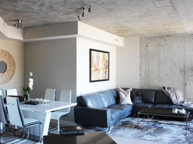 416 - 319 Carlaw Ave