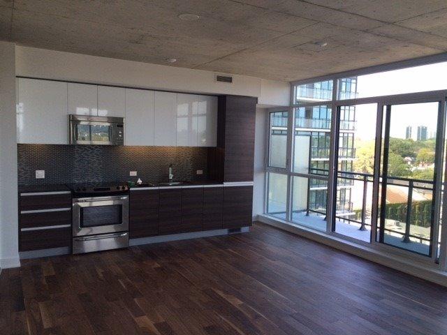 1005 - 1190 Dundas St E