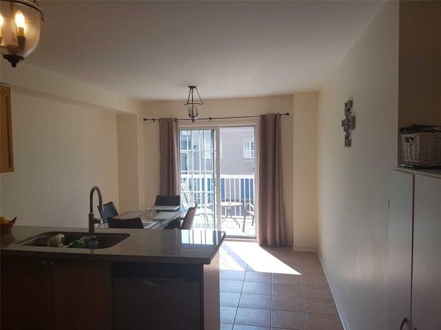 712 Warden Ave