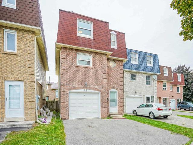 29 Kimbercroft Crt