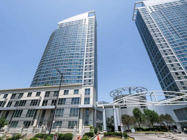 3316 - 36 Lee Centre Dr