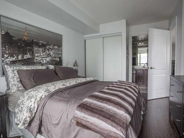60 Town Centre Crt