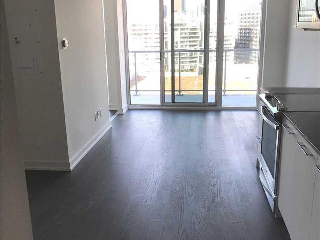 1208 - 15 Baseball Pl