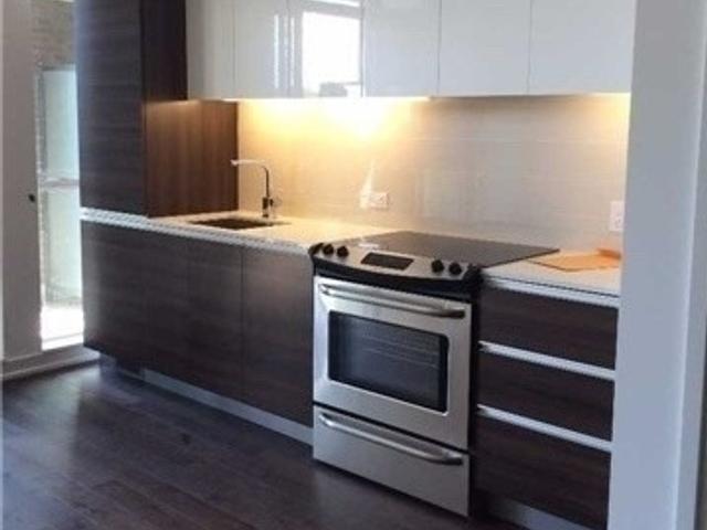 527 - 1190 Dundas St E