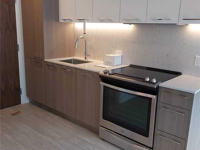 812 - 30 Baseball Pl