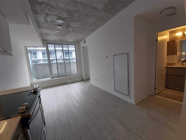 812 - 30 Baseball Pl