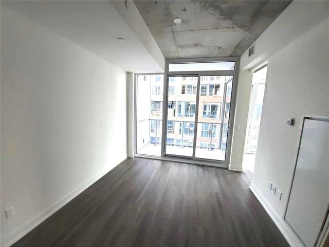 621 - 15 Baseball Pl