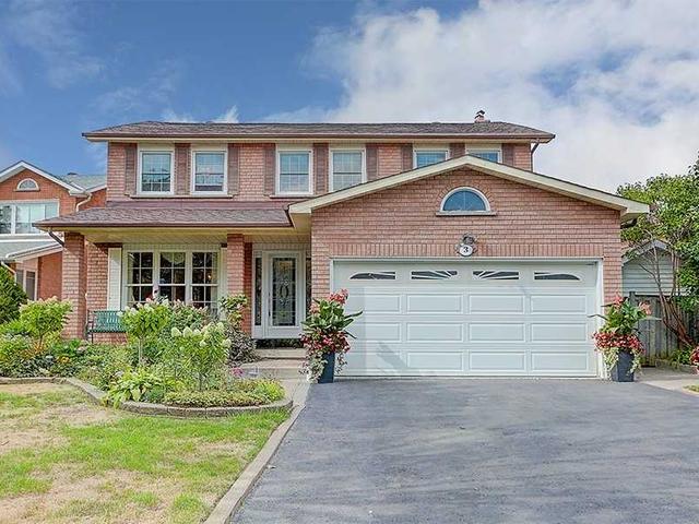 3 Raynes Cres