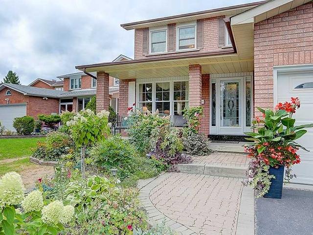 3 Raynes Cres
