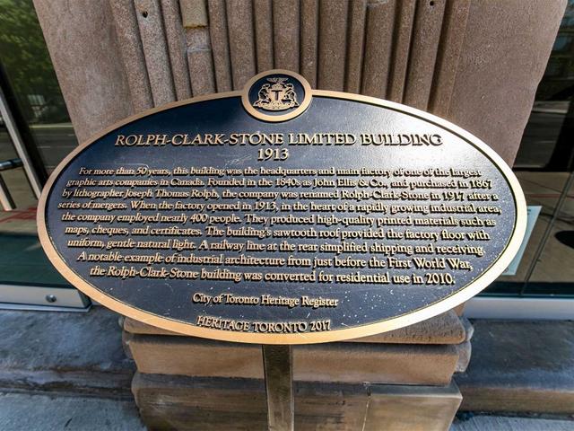 L01 - 201 Carlaw Ave