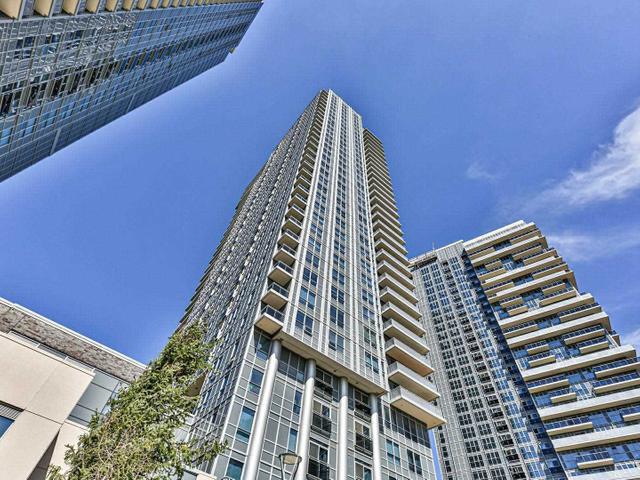 709 - 255 Village Green Sq