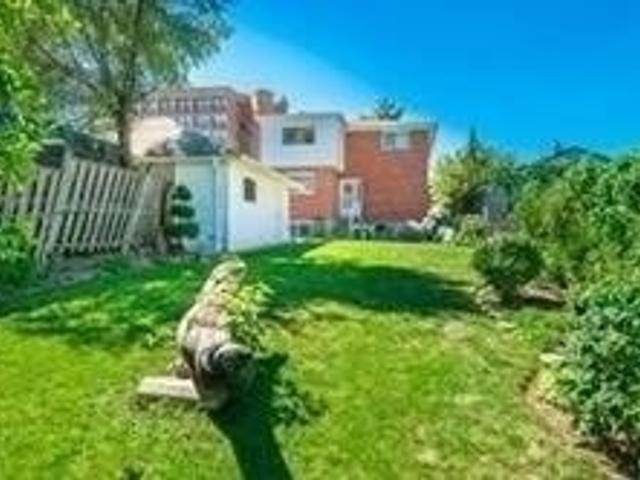 Lower - 5 Gooderham Dr