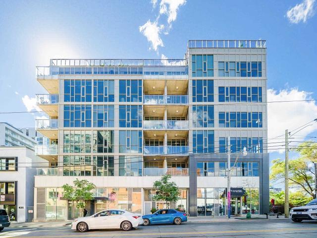 202 - 625 Queen St E