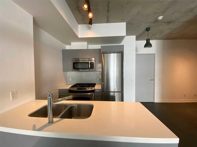 606 - 1201 Dundas St E