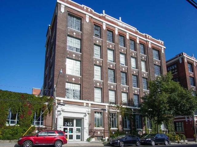 101B - 245 Carlaw Ave